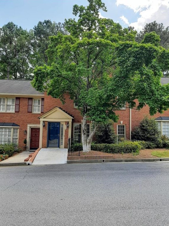 3118 Vinings Ridge Dr, Atlanta, GA 30339-3770