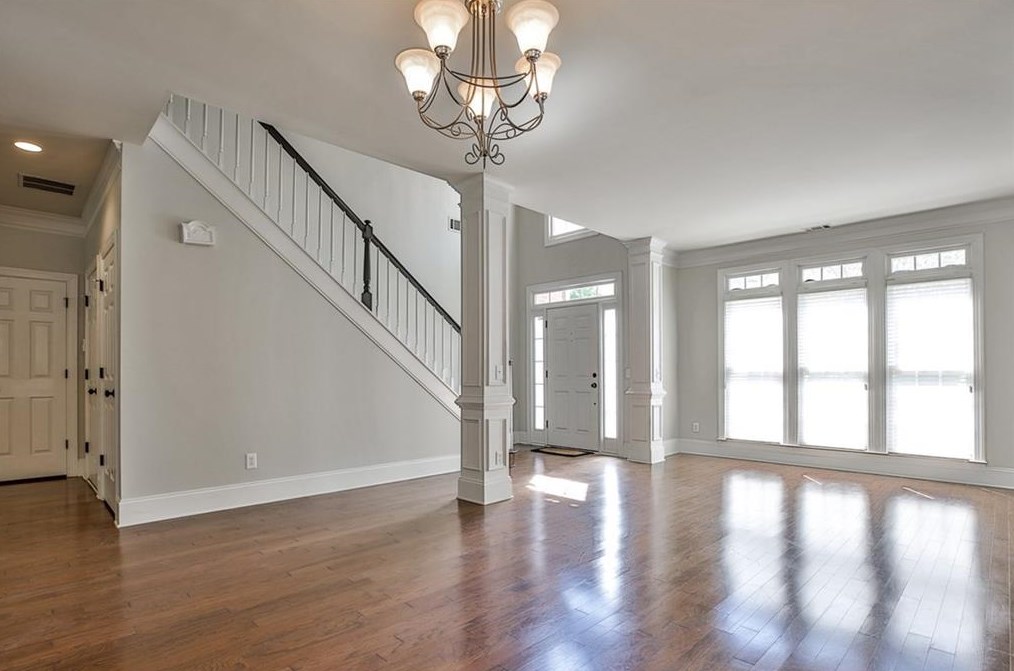 12 Village Walk Dr, Decatur GA  30030-2685 exterior