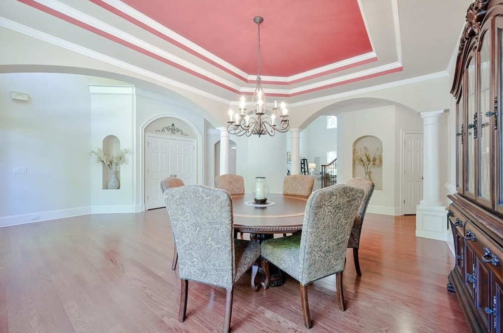 385 Wembley Cir, Atlanta GA  30328-6756 exterior