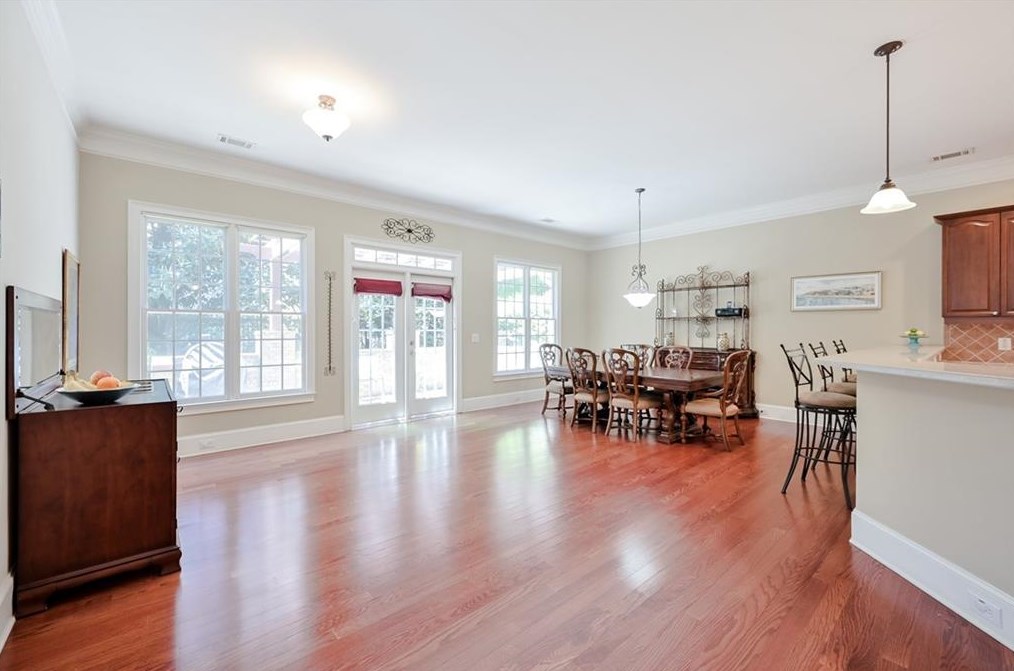 385 Wembley Cir, Atlanta GA  30328-6756 exterior