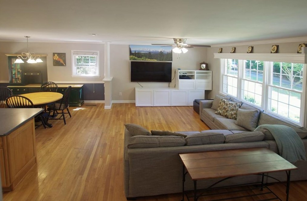 3006 Delcourt Dr, Decatur GA  30033-2407 exterior