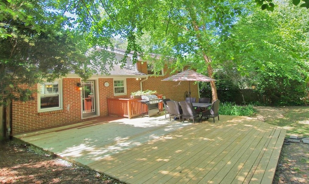 3006 Delcourt Dr, Decatur GA  30033-2407 exterior