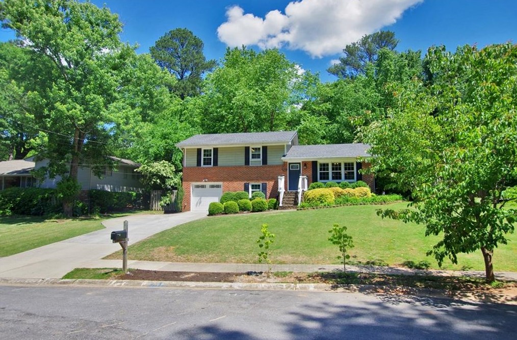 3006 Delcourt Dr, Decatur GA  30033-2407 exterior