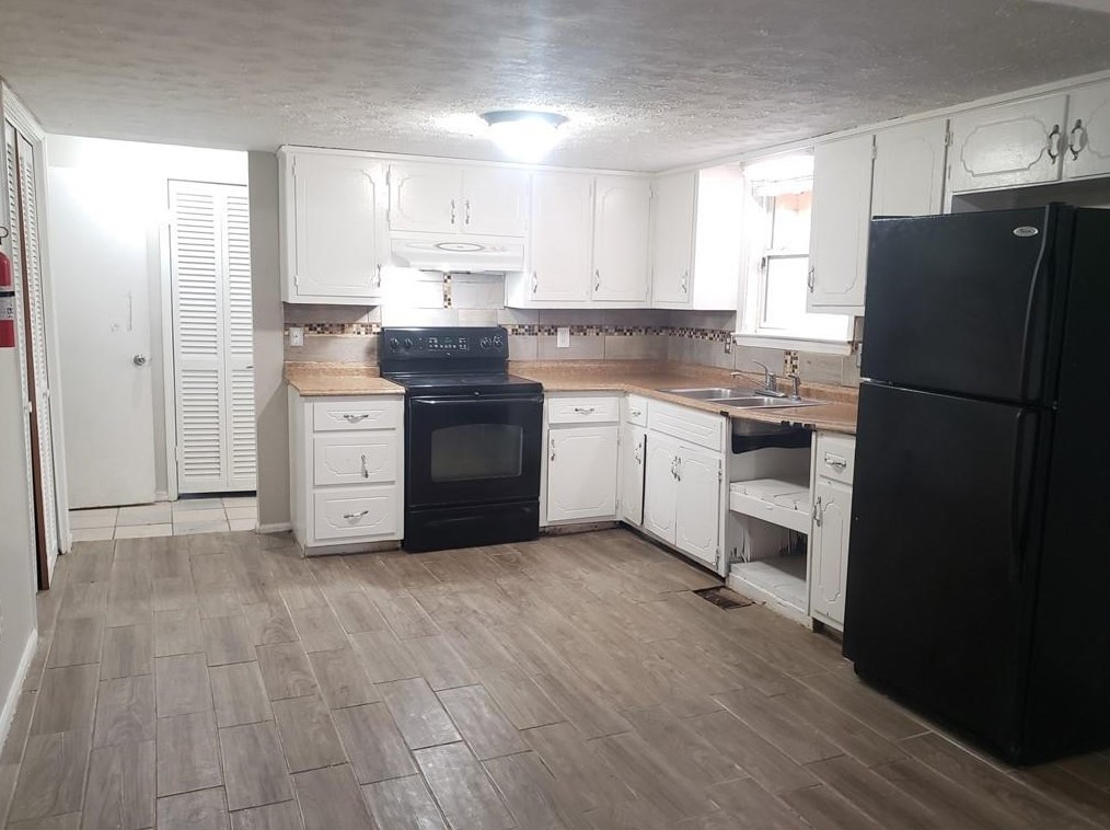 7042 Babbling Brook Dr, Rex, GA 30273