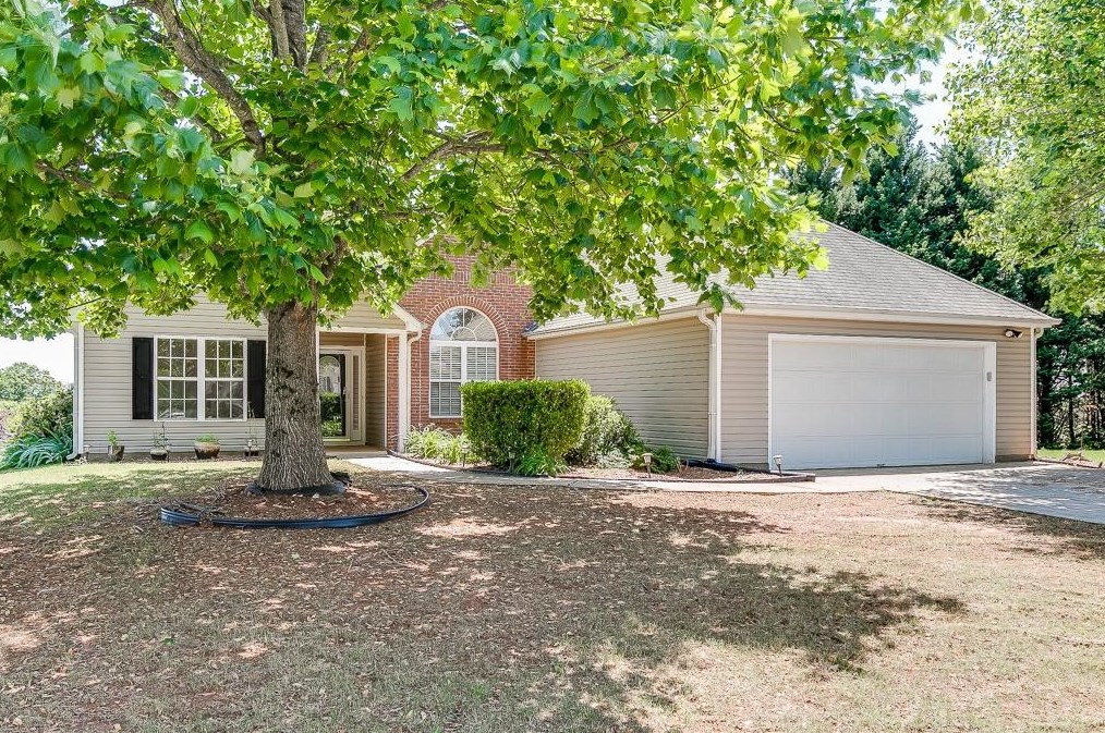 952 Bradford View Ct, Dacula, GA 30019-5043