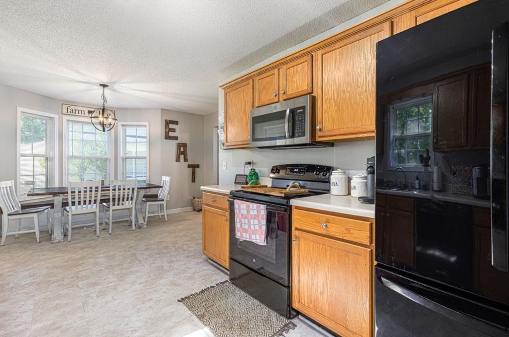 214 Roman Dr, Dallas GA  30157-8966 exterior