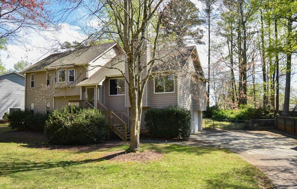 3767 Station Dr Nw, Kennesaw, GA 30144
