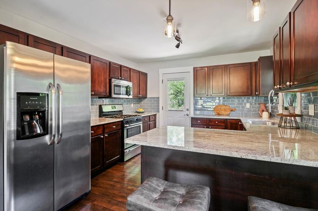 2046 Settle Cir, Atlanta, GA 30316-2244