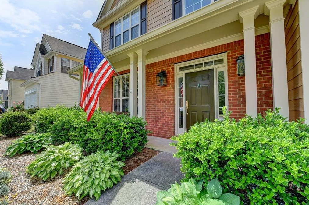 2205 Westwind Dr, Roswell, GA 30075-2273