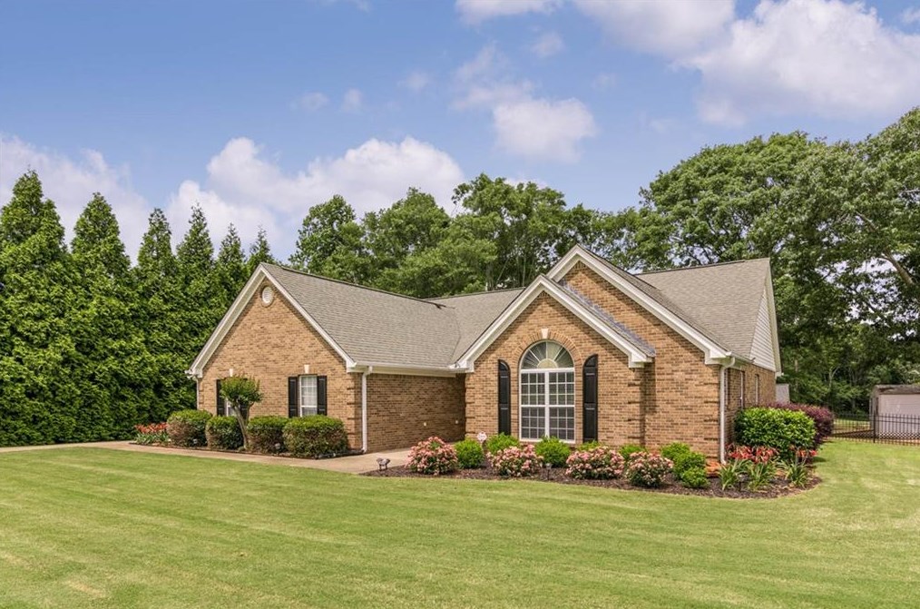 417 Camden Dr, Winder, GA 30680-7431
