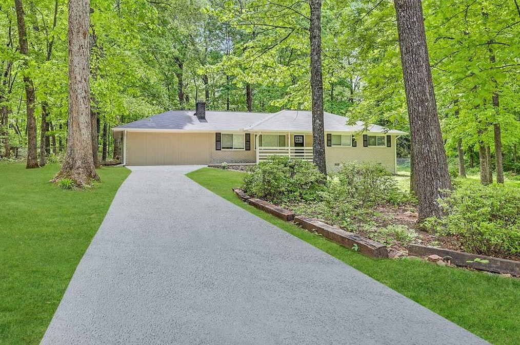 5509 Walker Rd, Stone Mountain, GA 30088
