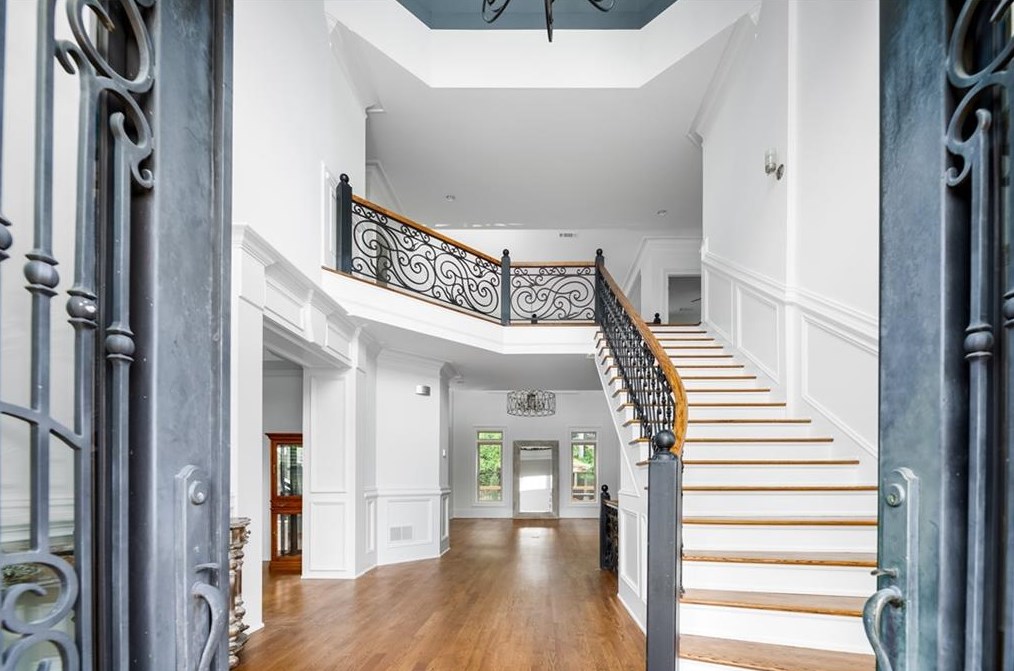 560 Grimsby Ct, Suwanee, GA 30024