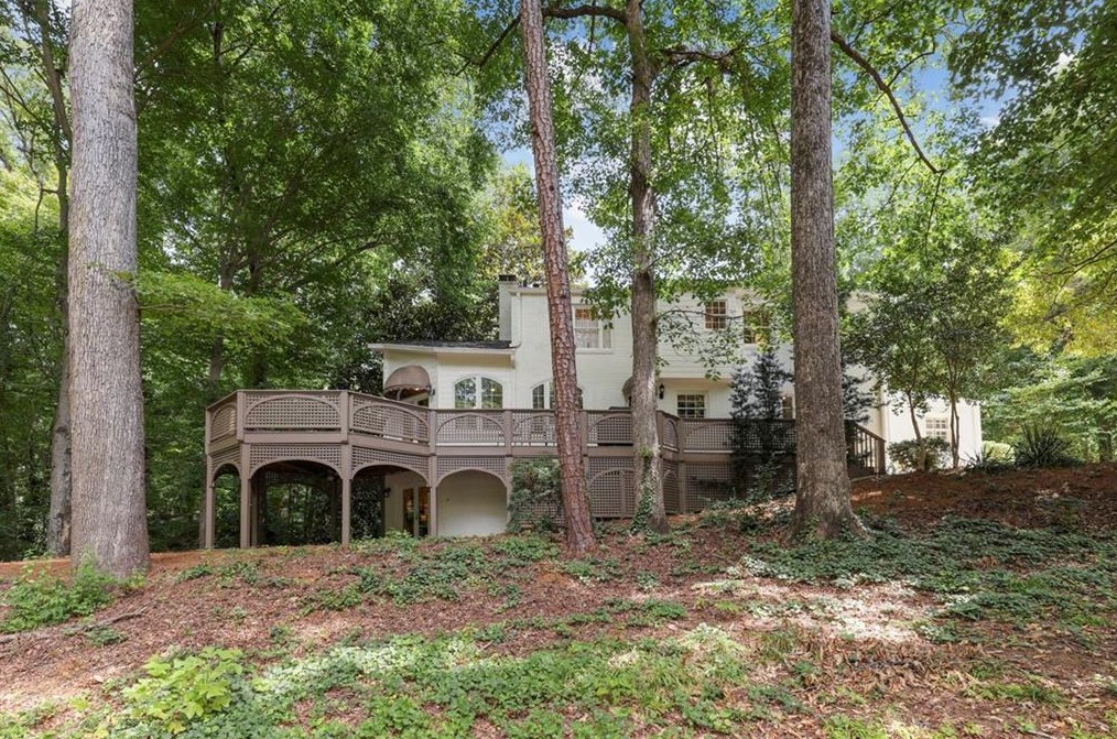 3566 Paces Valley Rd, Atlanta GA  30327-3229 exterior
