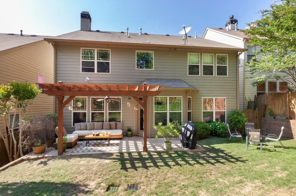 2035 Hatteras Way, Atlanta GA  30318-1084 exterior