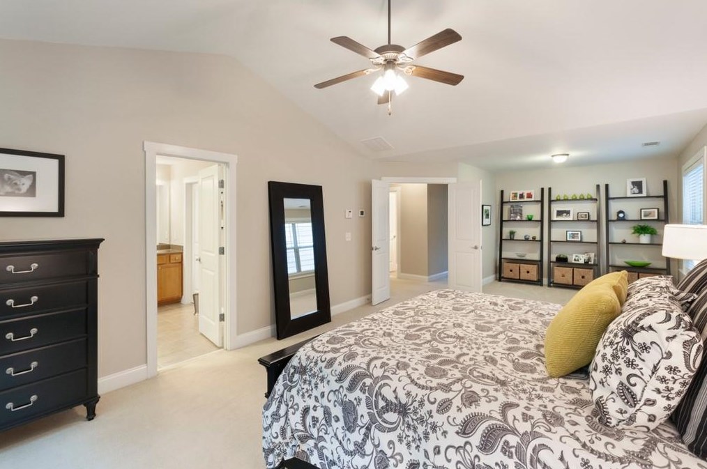 2035 Hatteras Way, Atlanta GA  30318-1084 exterior