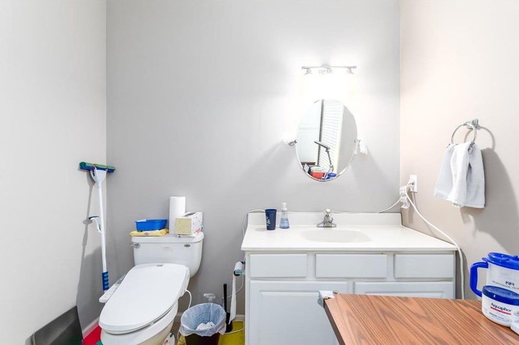 1142 Rosebrook Ct, Decatur GA  30033-3803 exterior