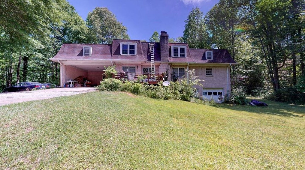 4152 Nichols Ct Sw, Lilburn, GA 30047