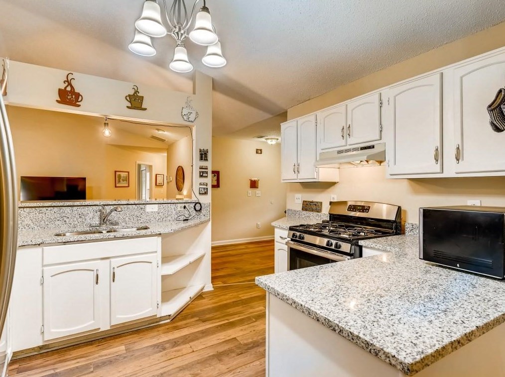 5437 Biffle Rd, Stone Mountain, GA 30088