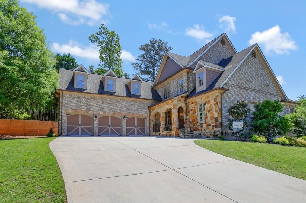 671 Windsor Pkwy, Atlanta, GA 30342-2801