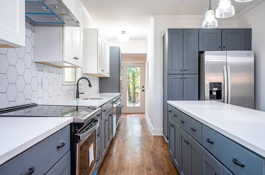 861 Lake Dr, Decatur GA  30030-4903 exterior