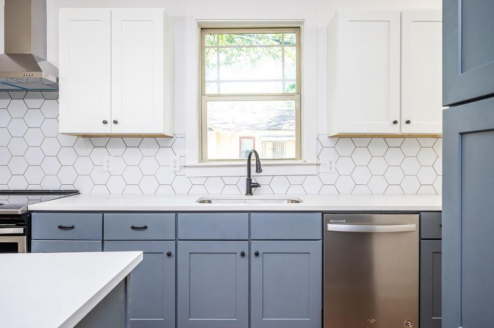 861 Lake Dr, Decatur GA  30030-4903 exterior