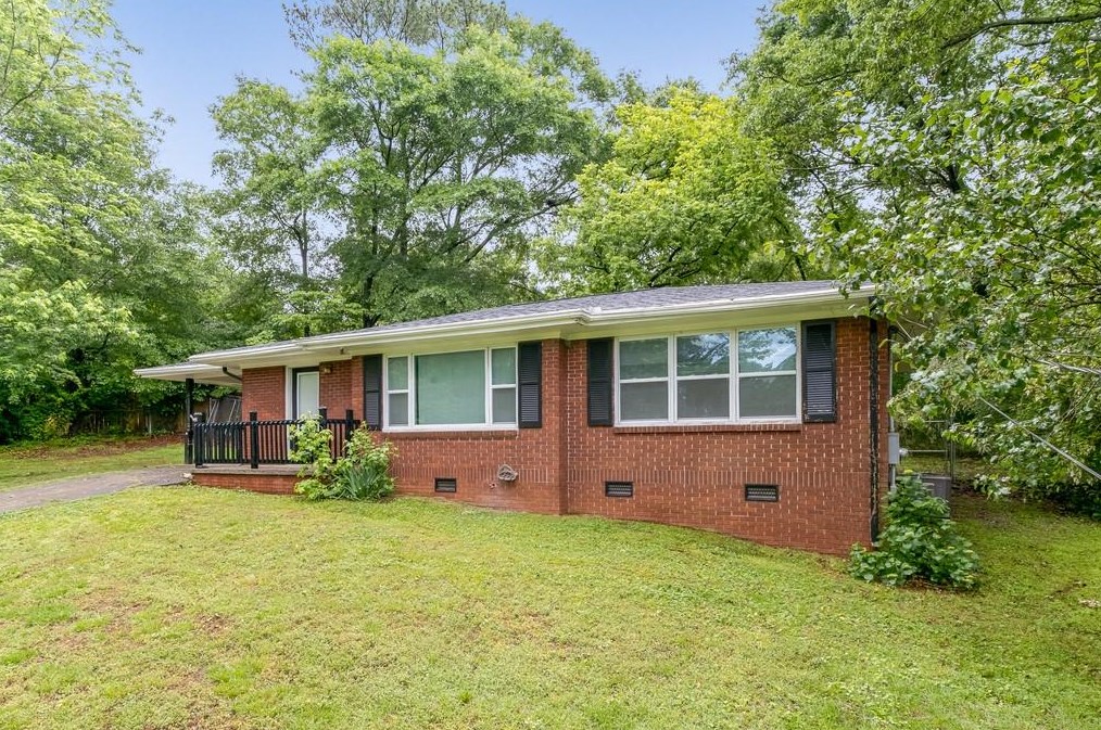405 Charles Pl, Roswell, GA 30075-3718