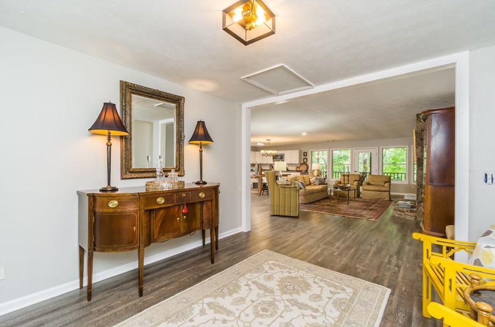 94 Puff Hill Dr, Dahlonega, GA 30533