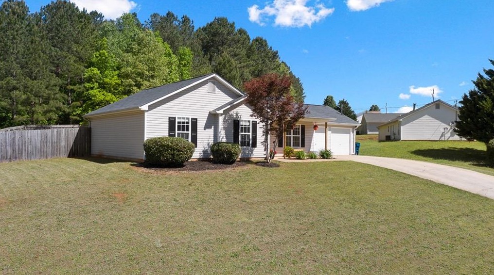 444 Thorn Thicket Dr, Rockmart, GA 30153