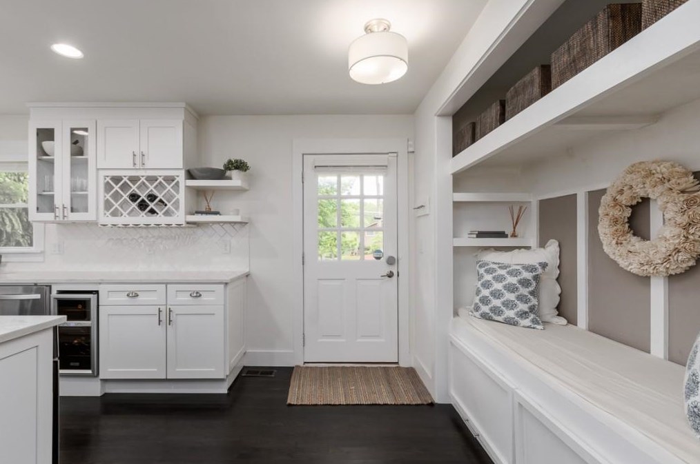 1847 Ravenwood Way, Atlanta, GA 30329-2722
