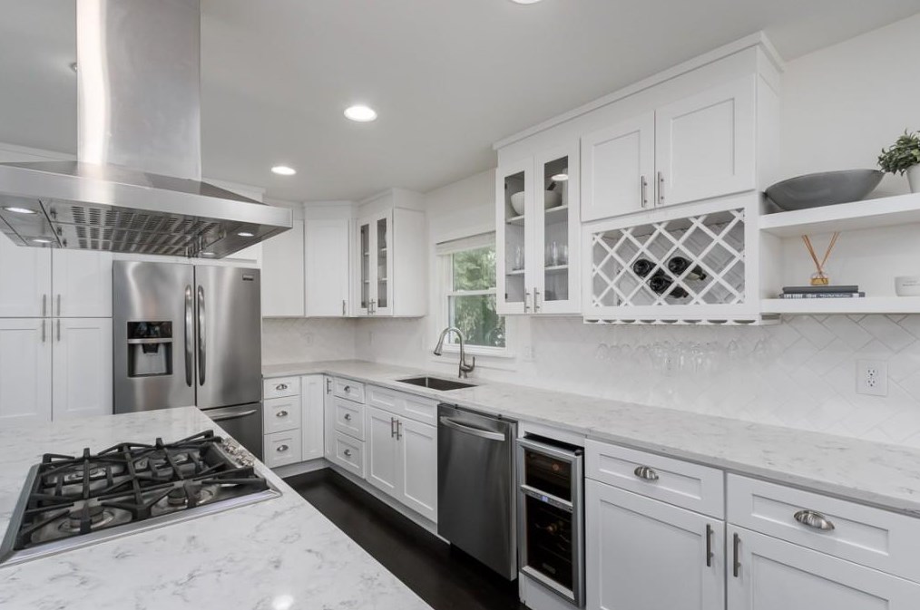 1847 Ravenwood Way, Atlanta GA  30329-2722 exterior