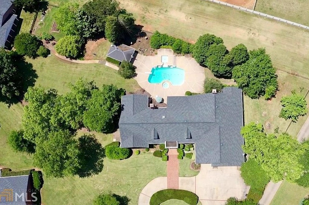 565 Mallard Ln, Locust Grove, GA 30248