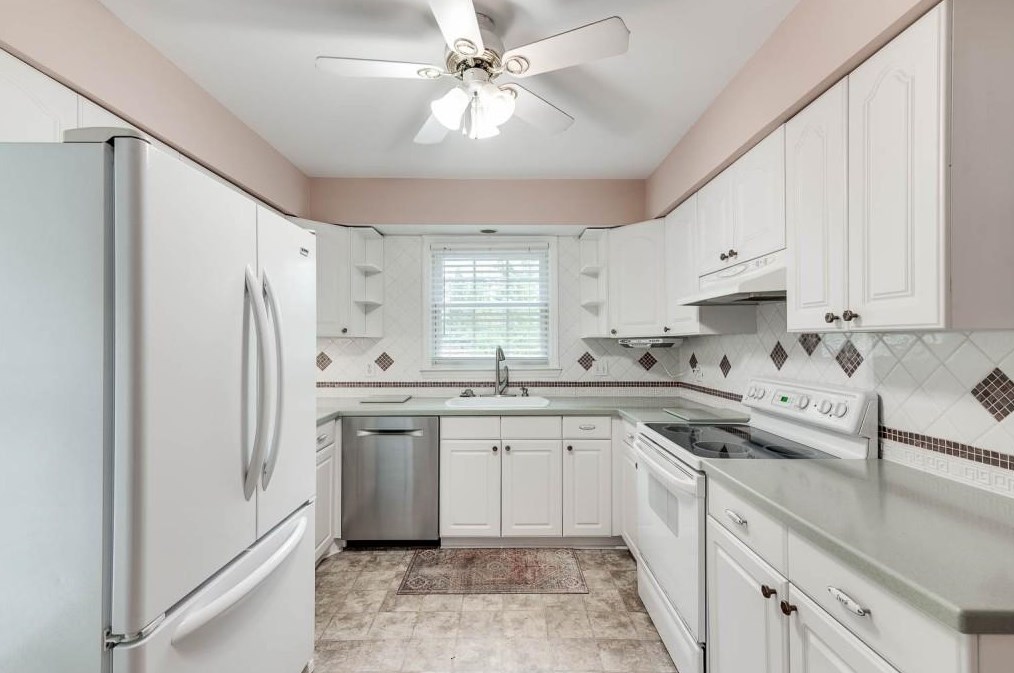 1100 Moorestown Cir, Decatur GA  30033-2733 exterior