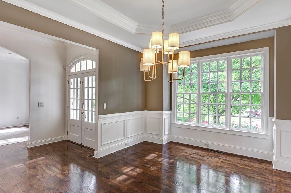 3176 Windsor Lake Dr, Atlanta GA  30319-2372 exterior
