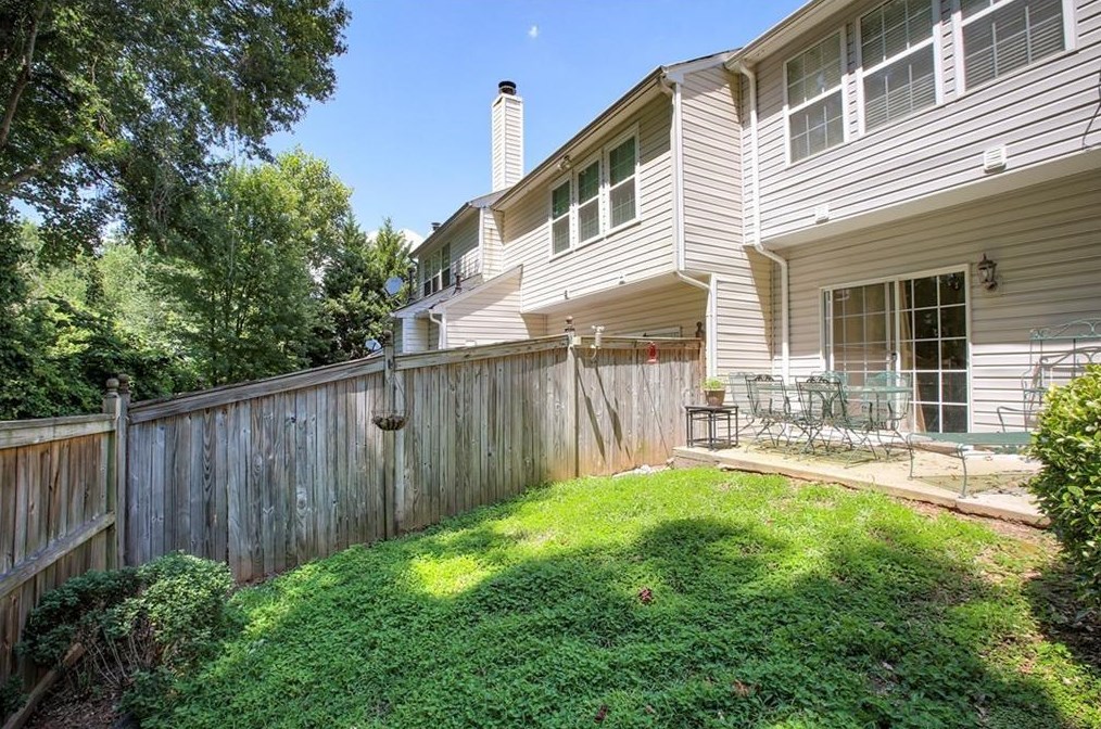 10900 Wittenridge Dr, Alpharetta GA  30022-4442 exterior