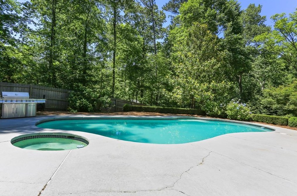 6278 Mtn Brk Way, Atlanta GA  30328-3611 exterior