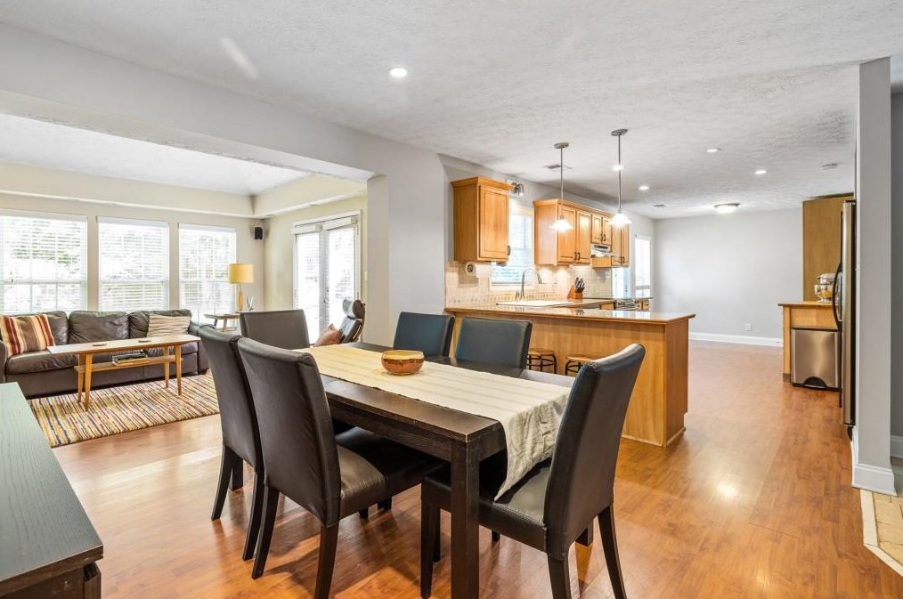 2236 Desmond Dr, Decatur GA  30033-4742 exterior