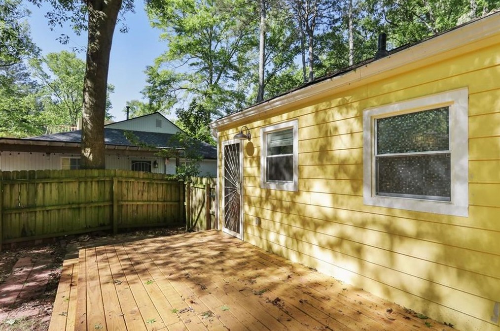 556 Parker Ave, Decatur GA  30032-3965 exterior