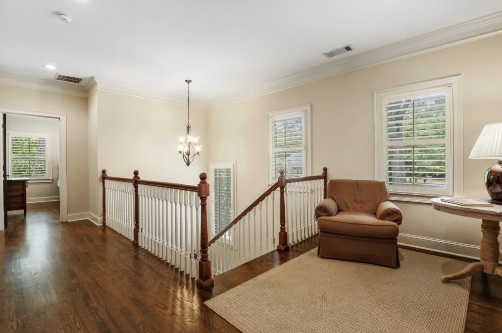 4805 Northway Dr, Atlanta GA  30342-2425 exterior