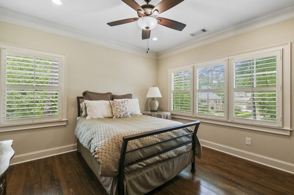 4805 Northway Dr, Atlanta GA  30342-2425 exterior