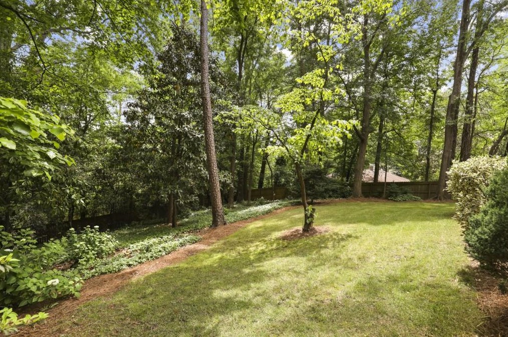 4805 Northway Dr, Atlanta GA  30342-2425 exterior