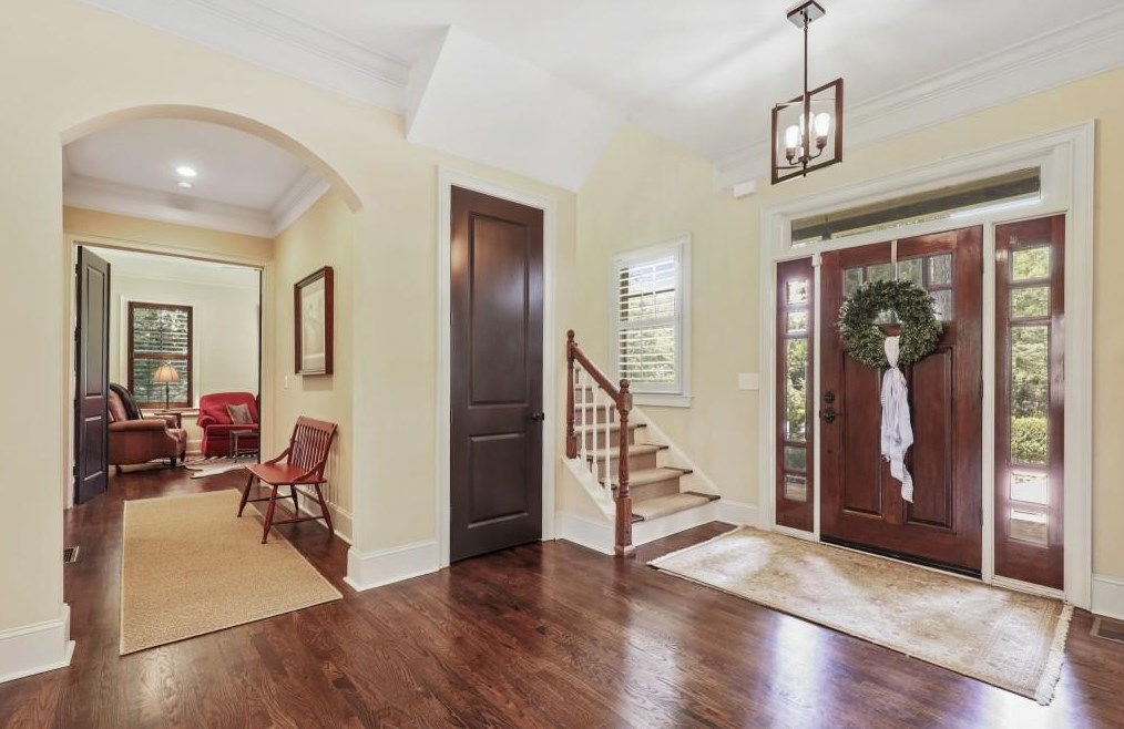 4805 Northway Dr, Atlanta GA  30342-2425 exterior