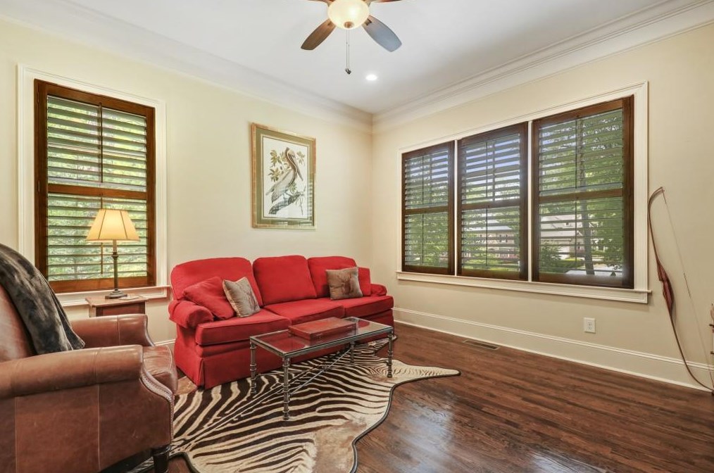4805 Northway Dr, Atlanta GA  30342-2425 exterior