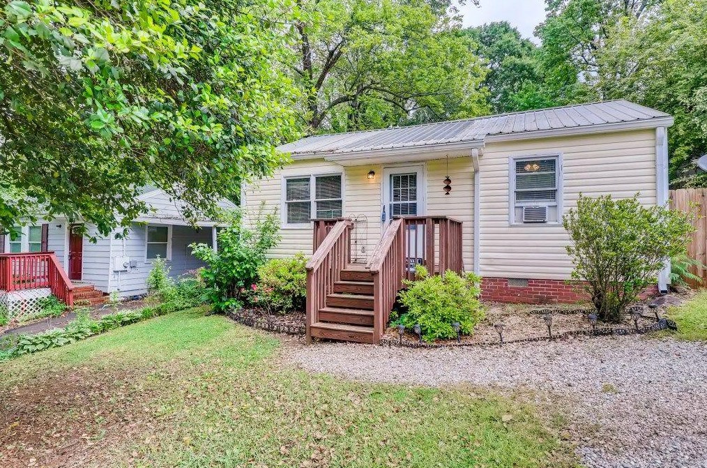 1104 Mable St Sw, Mableton, GA 30126
