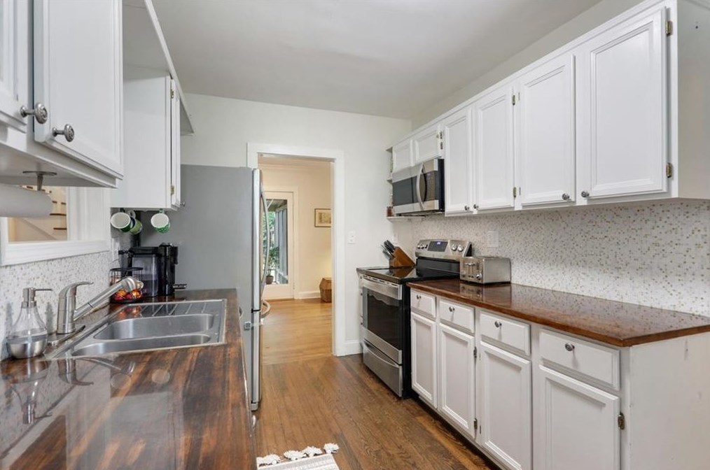 232 Mount Vernon Dr, Decatur GA  30030-1607 exterior