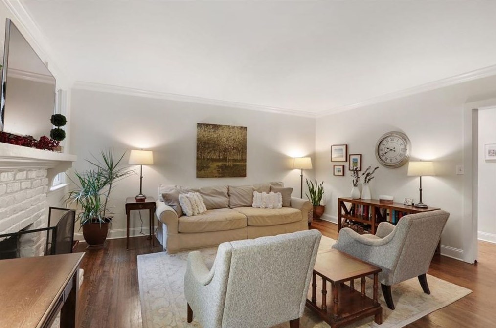 232 Mount Vernon Dr, Decatur GA  30030-1607 exterior