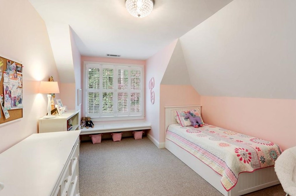 232 Mount Vernon Dr, Decatur GA  30030-1607 exterior