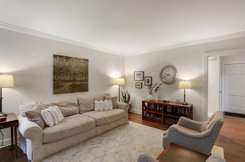 232 Mount Vernon Dr, Decatur GA  30030-1607 exterior