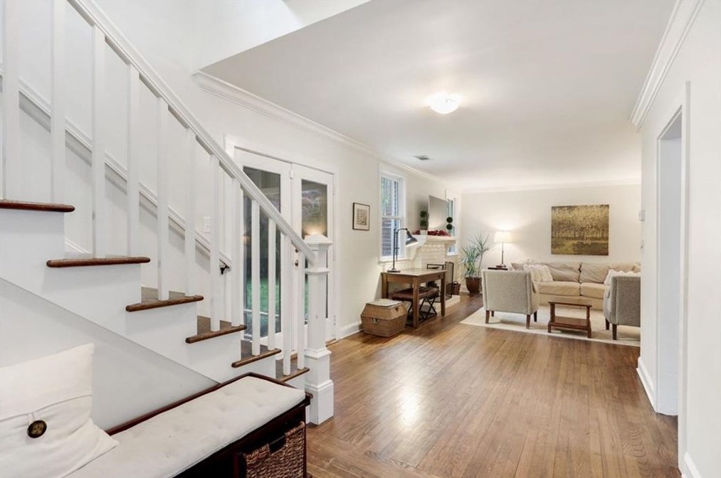 232 Mount Vernon Dr, Decatur GA  30030-1607 exterior