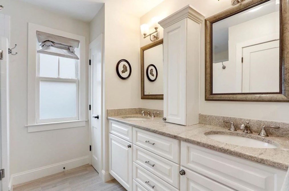 232 Mount Vernon Dr, Decatur GA  30030-1607 exterior