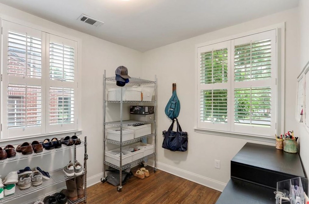 232 Mount Vernon Dr, Decatur GA  30030-1607 exterior